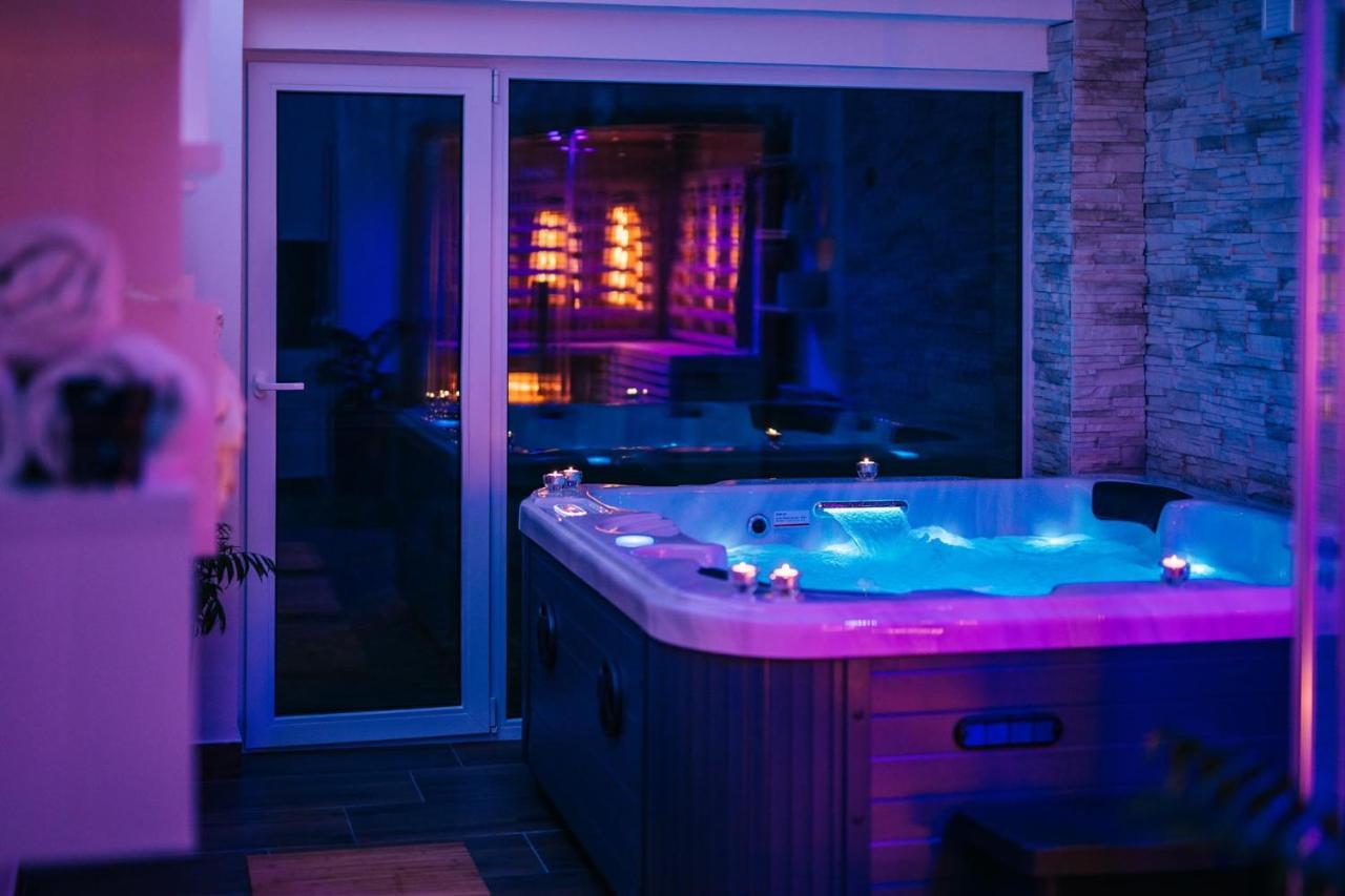 Villa Aljmaš 외부 사진
